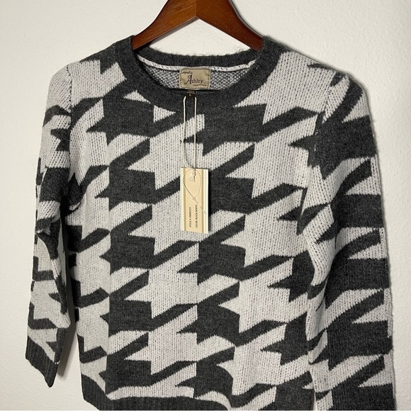 Ashley houndstooth knitted sweater gray white size M NWT - Picture 6 of 10